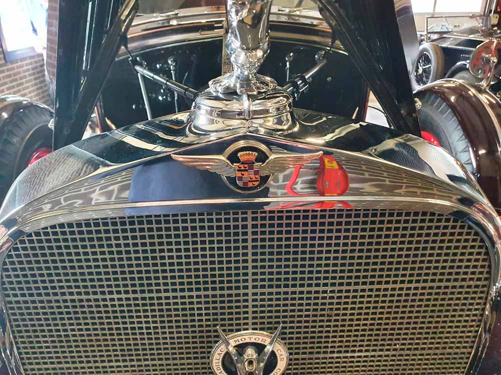 1932 Cadillac 355B